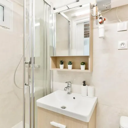 Apartment 5mn Walk From Oberkampf Metro Station Paris