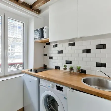 5mn Walk From Oberkampf Metro Station
